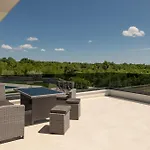 Villa Maem *