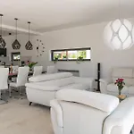 Maem Villa *