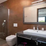 Maem Villa *